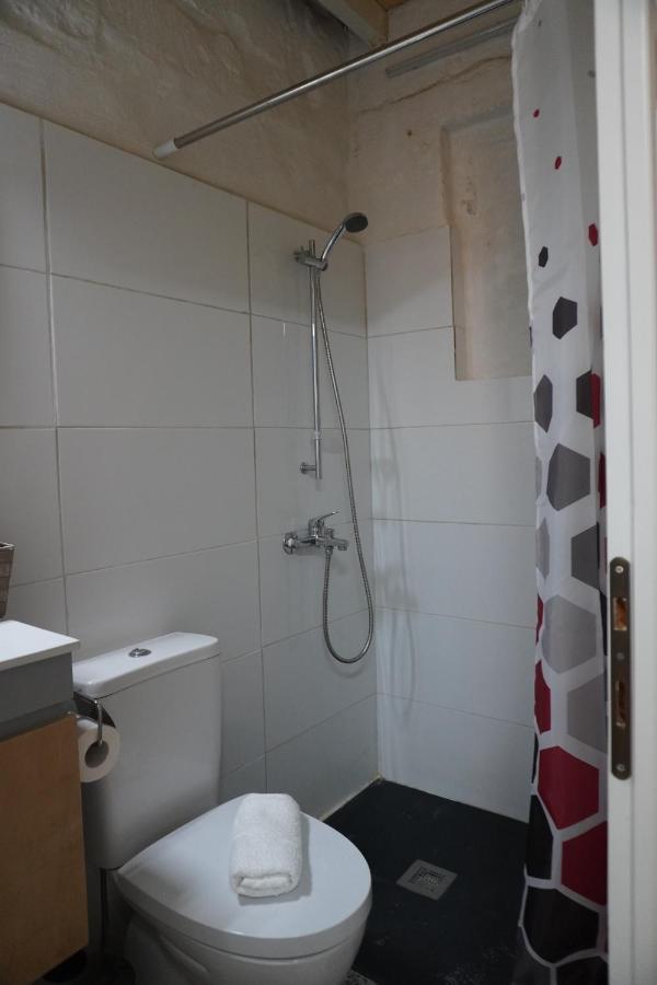 Cospicua Il-Mezzanine Private Traditional And Walking Distance To Bus Terminus 빌라 외부 사진